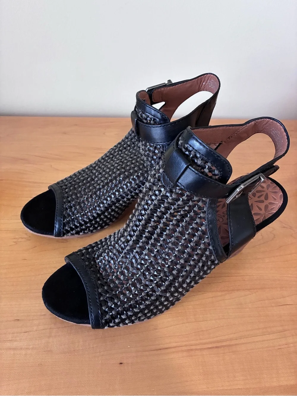 Bear Traps Rekita Shoes Sling Back Open Toe Woven Upper Block Heel Black Size 9